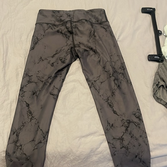 Becca workout pants - Picture 2 of 3